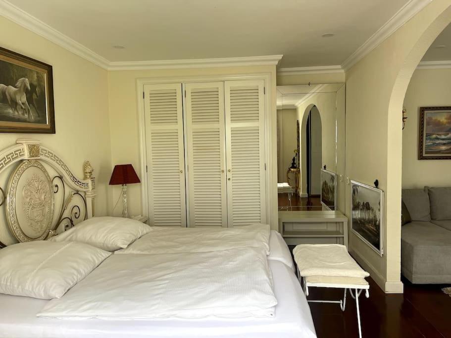 Villa Luxury In *